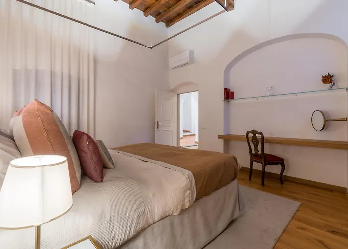 Appartement The Tornabuoni Palace By San Collection Florence