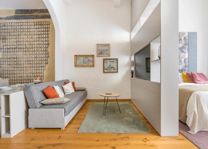 The Tornabuoni Palace By San Collection *